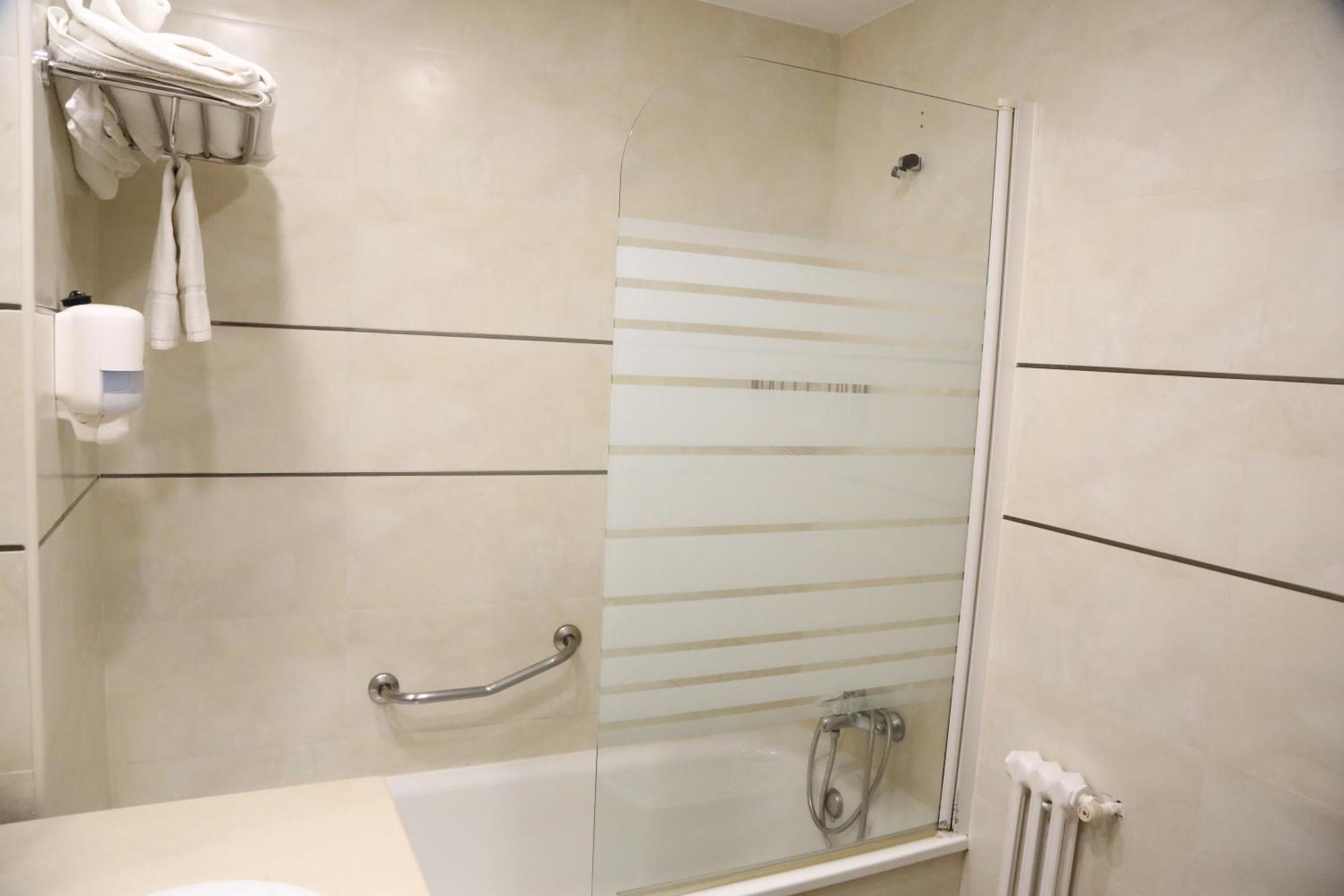 Hostal Real Пласенсия Экстерьер фото