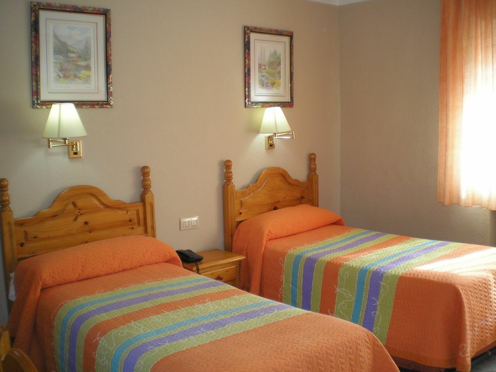 Hostal Real Пласенсия Экстерьер фото