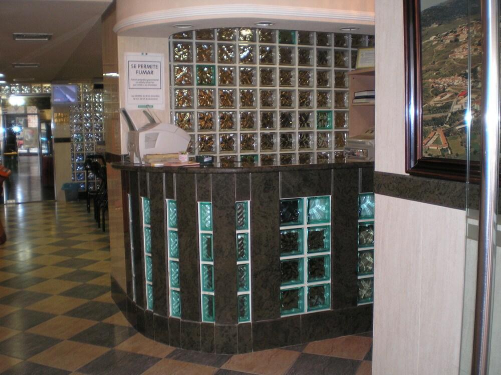 Hostal Real Пласенсия Экстерьер фото